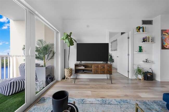 Photo - 300 Bayview Dr Unidad 1614