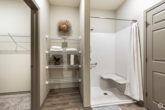 2BR, 2BA - 1395SF