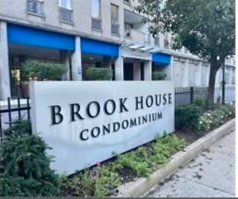 Building Photo - 33 Pond Ave Unit 308