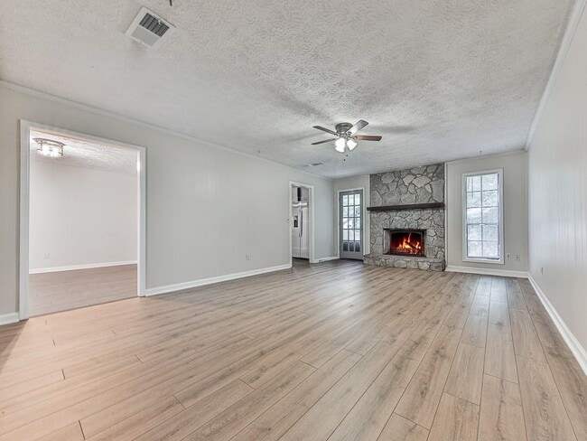 427 Way Bridge Ct NE