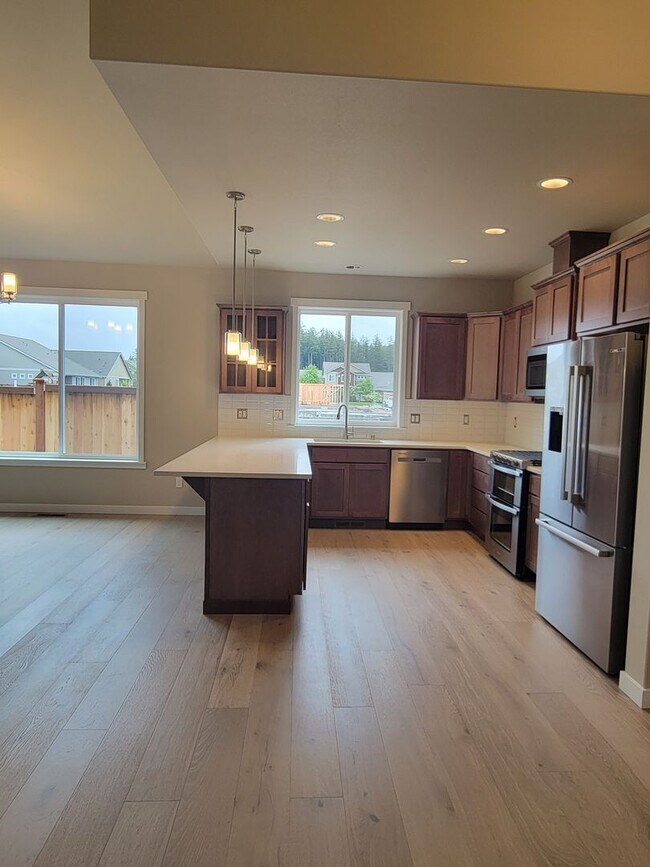 Photo - Newer 2 bedroom home + den