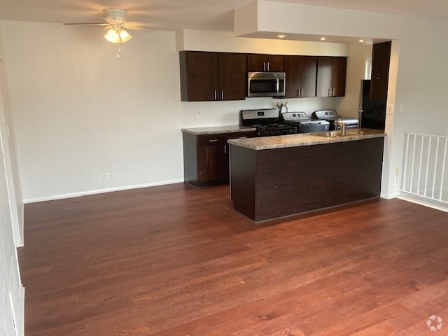 Building Photo - 1137 Cove Dr Unit 156D Rental