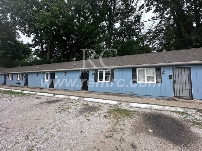 Building Photo - 1227-4 Clarence-