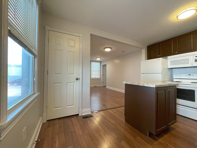 Photo - 112 Orange St Unit B