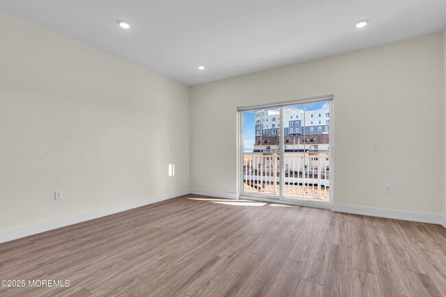 Photo - 19 Carr Ave Unit 305
