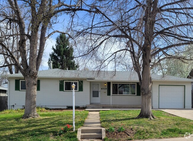 Building Photo - 4520 E Wyoming Pl Rental
