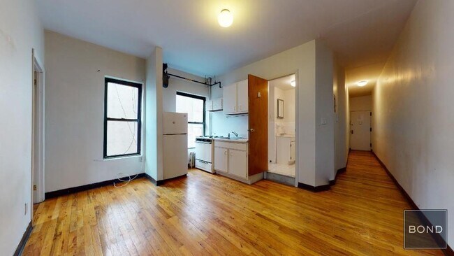 Photo - 328 E 14th St Apartment Unit 14
