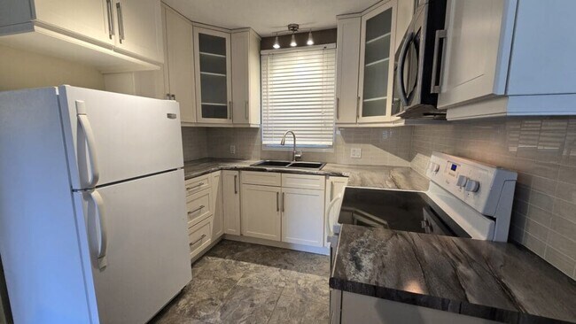 Photo - 971 Calrossie Blvd