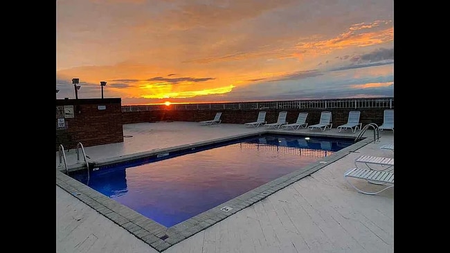 Photo - 355 S Broadway Unidad 706