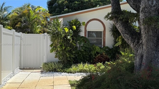 Building Photo - 7804 SW 129th Ct Unit B