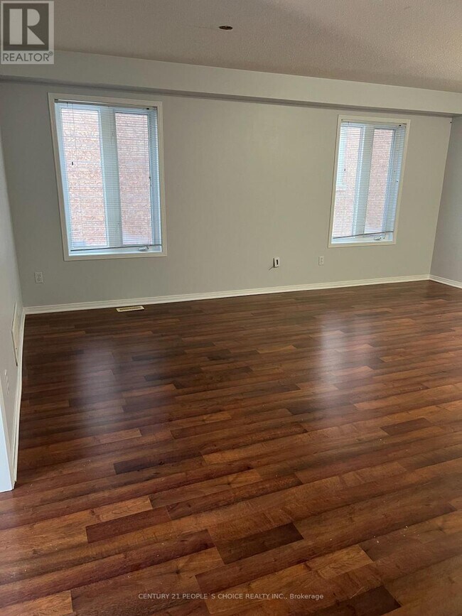 Photo - 3532 Southwick St