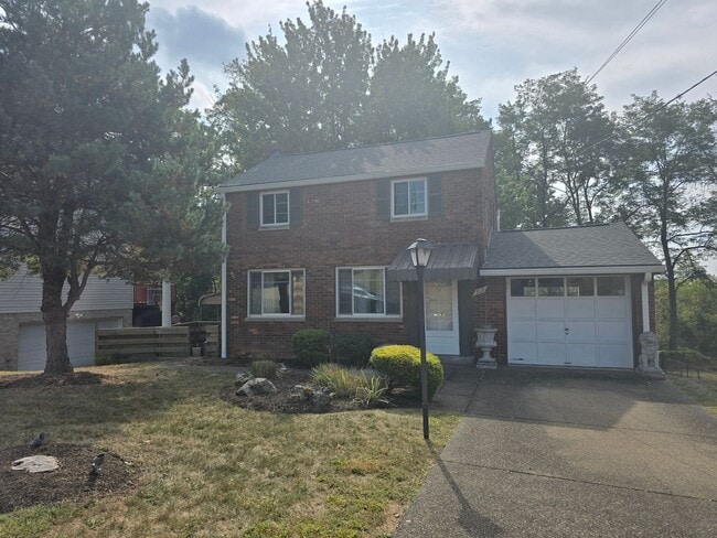 Building Photo - Beautifully Kept 2 Bedroom Home in Penn Hi...