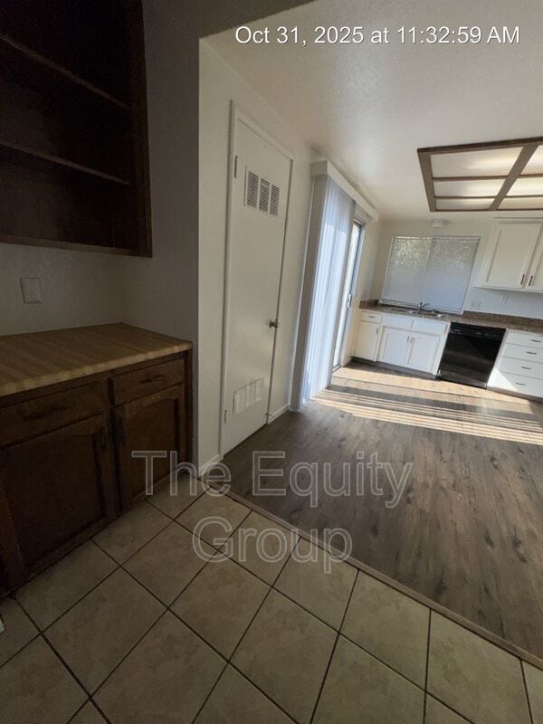 Photo - 1347 S Court St