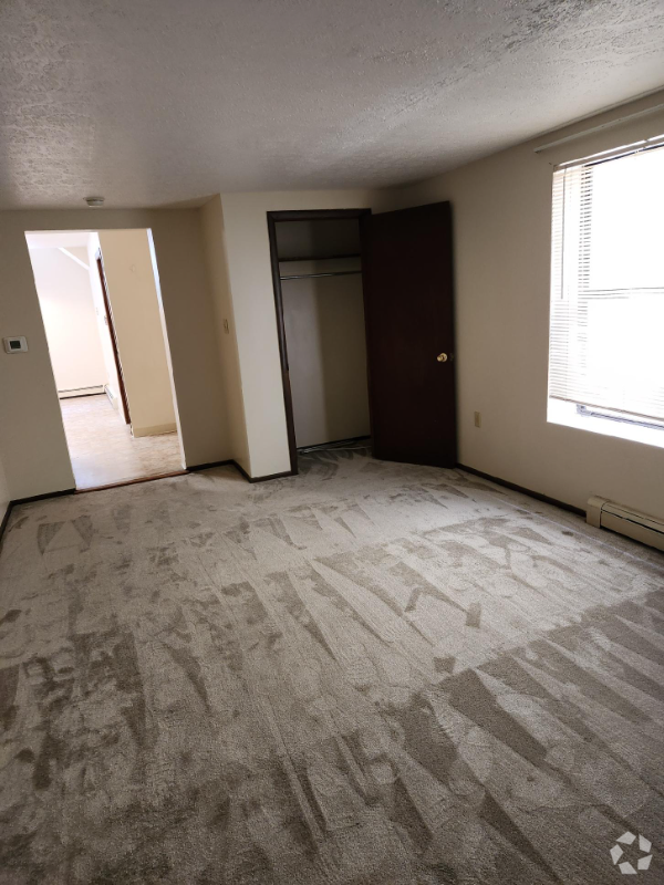 Building Photo - 614 Olive Ln Unit Apt 3