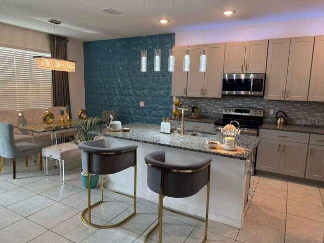 Photo - 570 Feltrim Manor Rd