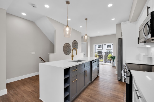 Photo - 4488 Butterfield Pl