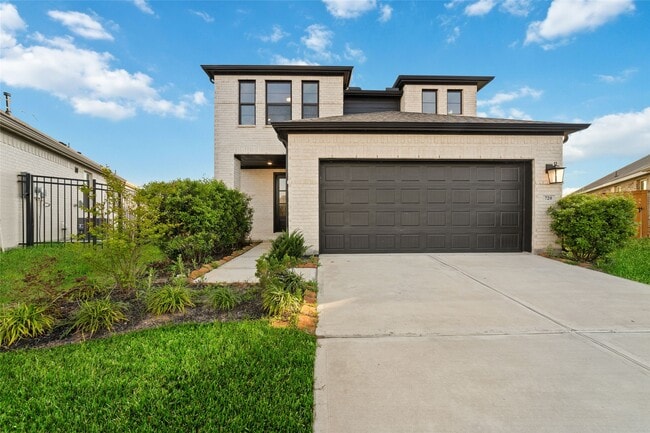 Building Photo - 720 Lake Lacosta Dr