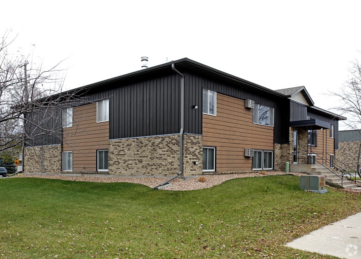 Photo - 501 2nd Ave S