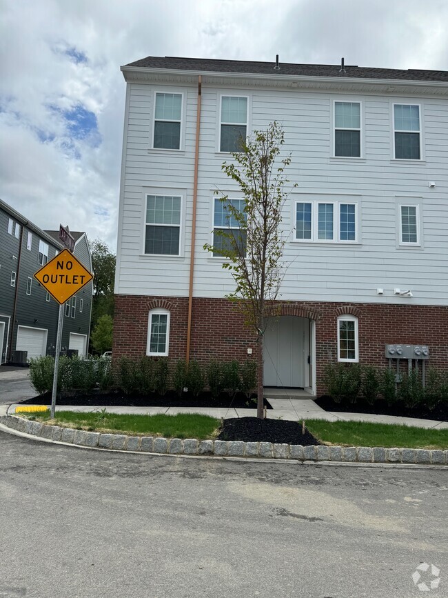 Meeder Beauty! - 607 Carlton Ln Rental