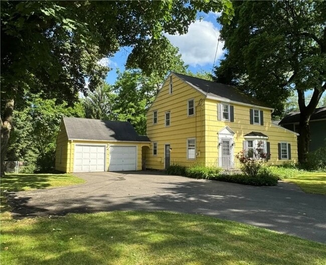 Building Photo - 74 S Main St