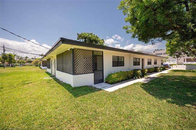 Building Photo - 8732 SW 145th St Unit 8732