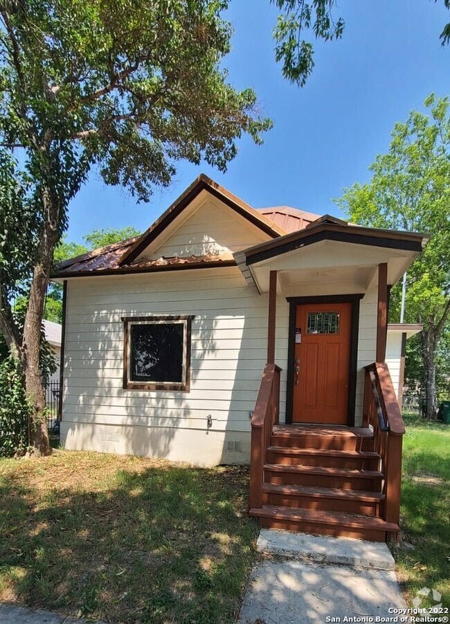 Building Photo - 222 Spruce St Rental
