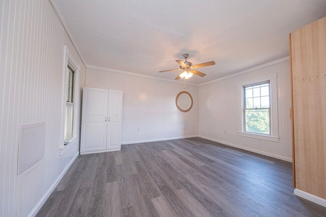 Photo - Spacious 4 Bedroom 2.5 Bath Home For Rent