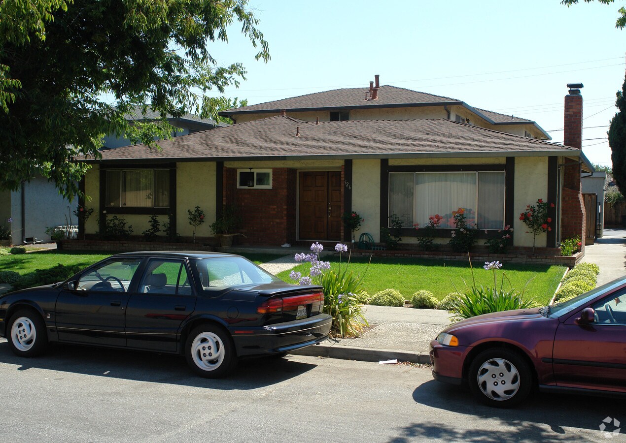 526 Doyle - 526 Doyle