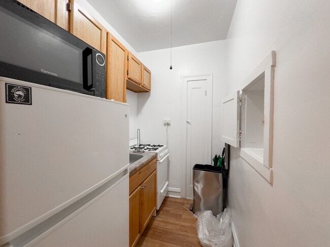 Photo - 2536 N Sawyer Ave Unidad 503