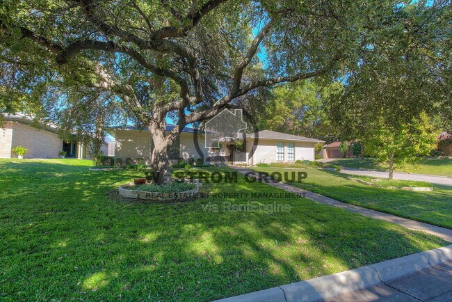 Photo - 6452 Waverly Way