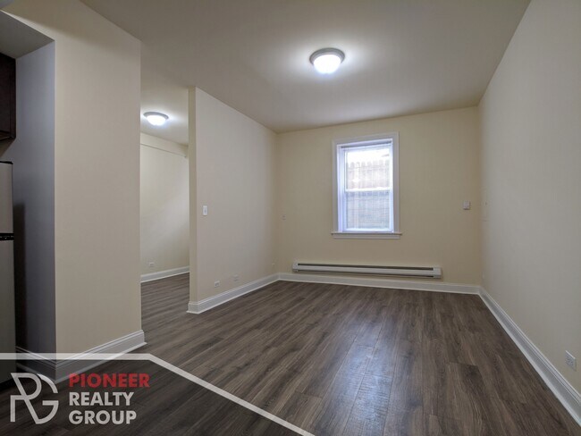 Building Photo - 2930 W Palmer St Unit 2936-1076