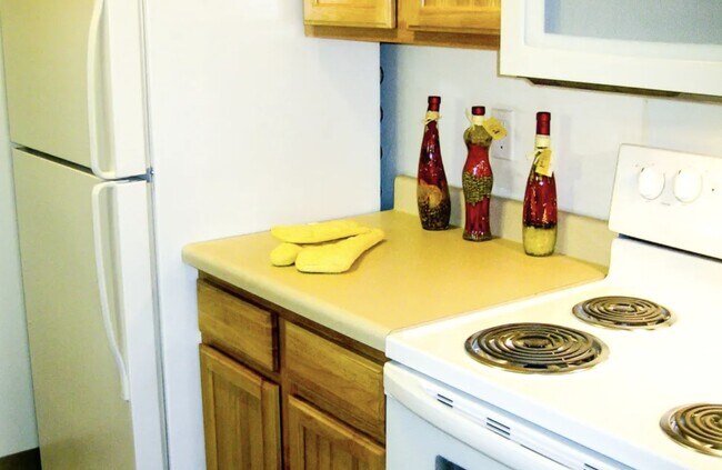 Photo - 260 N Maple Rd