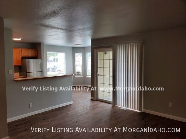 Photo - 10096 W Garverdale Ln Unidad 102