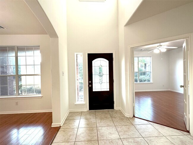 Photo - 46 S April Mist Cir