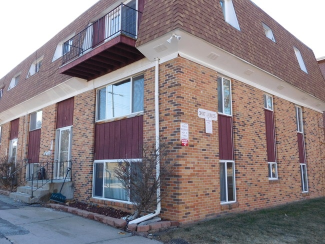 Fleetwood Apartments