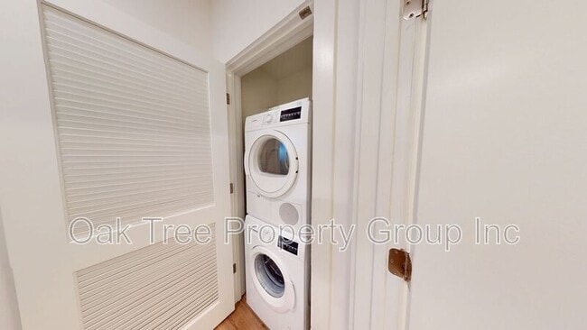 Building Photo - 532 Union St