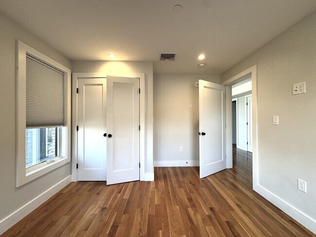 Photo - 39 Rich St Unit 2