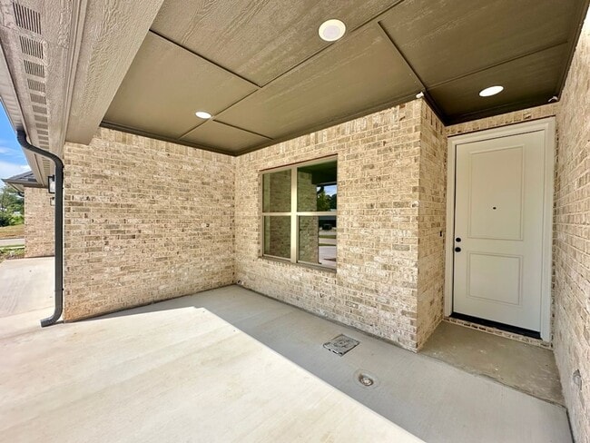 Photo - Tour Today! New Construction 2 Bed 2 Bath ... Unidad 102 - 2404 Henshaw Creek Dr