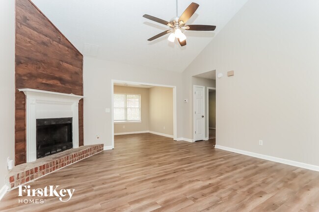 Photo - 290 Willow Shoals Dr