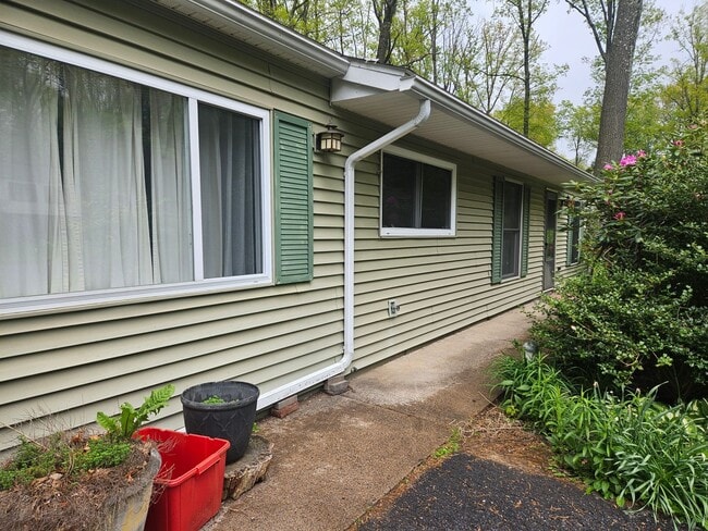 Photo - 3 Bedroom House Available July 15, 2026
