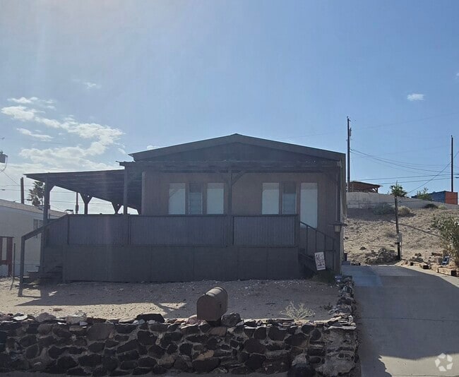 Building Photo - 3605 Tourmaline St Rental
