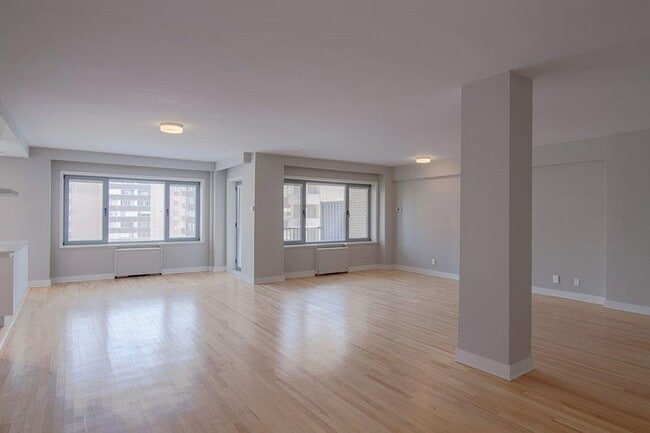 Building Photo - 3468 Rue Drummond Unit 606