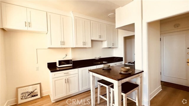 Building Photo - 315 W 3rd St Unit 711 Rental