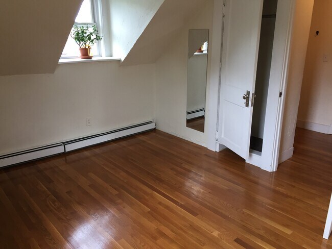 Photo - 187 Beacon St Unit 3