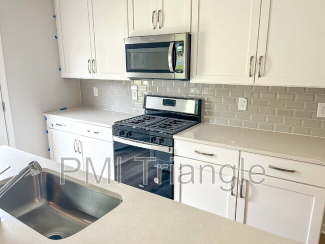 Photo - 802 Oak Center Dr