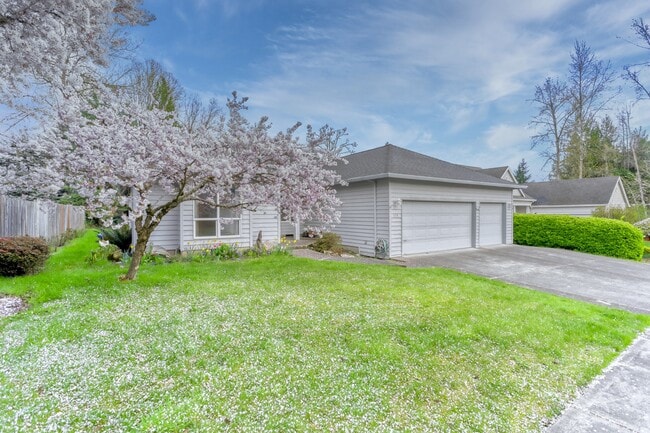 Photo - 374 NE 49th Ave