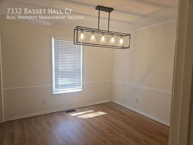 Photo - 7332 Bassett Hall Ct