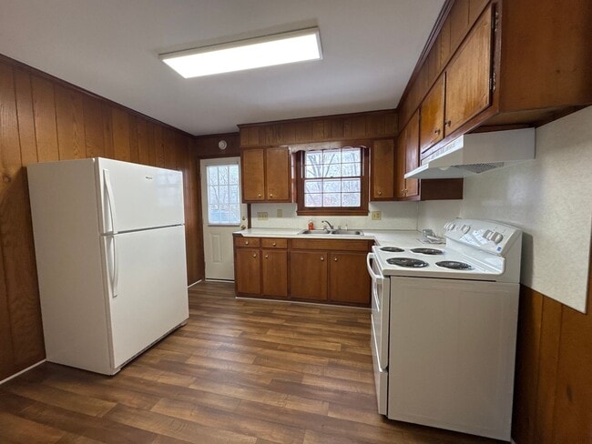 Photo - Charming 2-Bedroom Brick Duplex with Spacious Yard in Lebanon