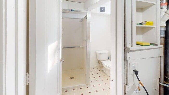 Photo - 411 W Bowen Ave