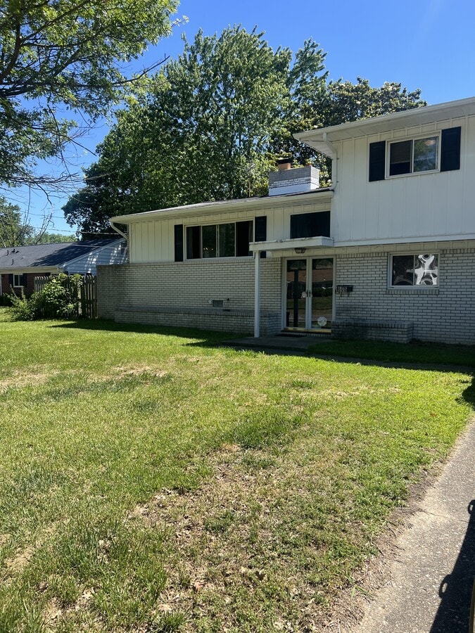 Photo - 608 Charlton Dr